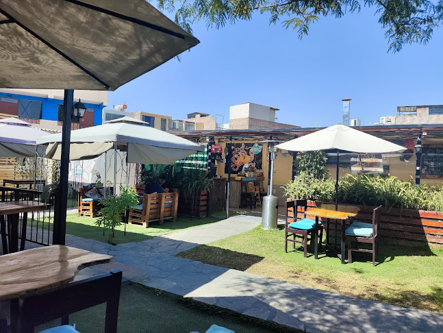 La Chalana Pescados Y Mariscos - Gastronomía y hostelería