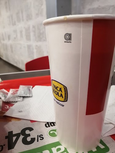 Opinii despre KFC - Mercaderes în Cercado de Arequipa - Gastronomía y hostelería