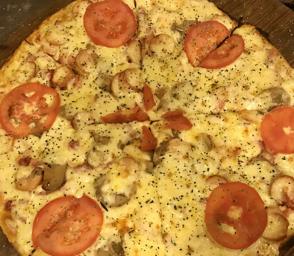 MERENGUE PIZZAS Y VINO