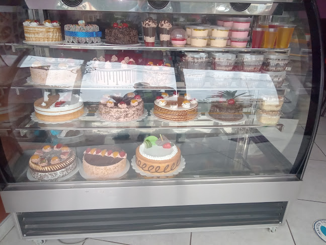 Opinii despre Pastelería y panadería Canela D'jhonatan în Mollendo - Gastronomía y hostelería