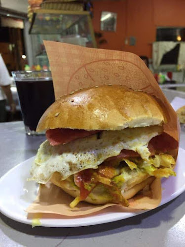 "El Chino" Sangucheria