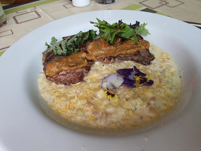 Av. Pardo Paseo de los Héroes 1036, Cusco 08002