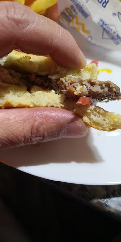 Opinii despre Bembos Real Plaza Cajamarca în Cajamarca - Gastronomía y hostelería