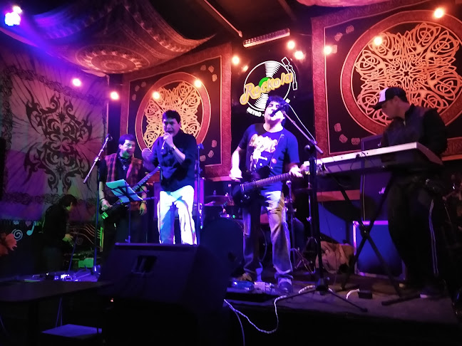 Rockola Retro Bar Café