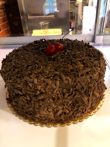 Opinii despre Millka Pasteleria y Helados în Huancayo - Gastronomía y hostelería