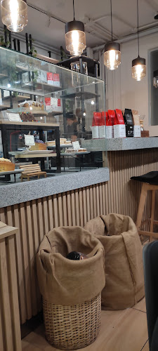 Av. Flora Tristan 240, Lima 15026