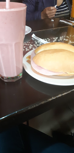 Fuente de Soda Ronald's - Gastronomía y hostelería