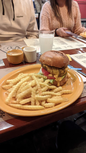 Primos Chicken Bar La Molina - Gastronomía y hostelería