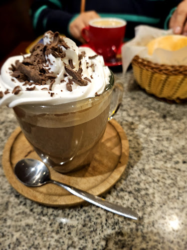 La Mora Pastelería & Café - Miraflores