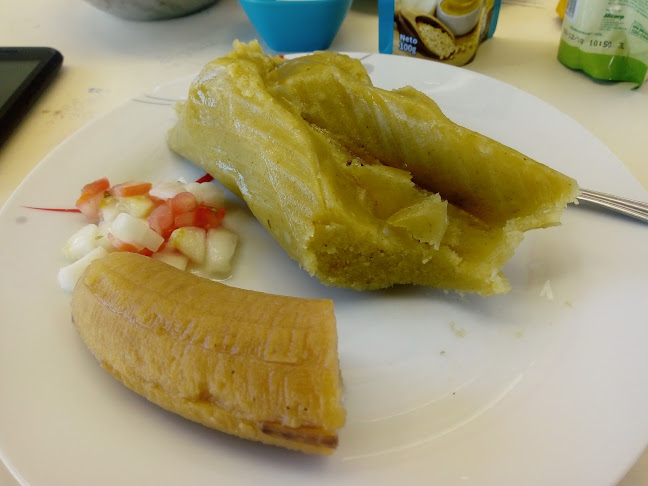 Betty Luz Bar Bodega Restaurant