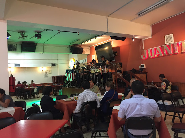Juanitos POLLERIA