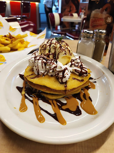 Johnny Rockets - Gastronomía y hostelería