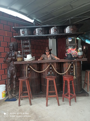 Jr. Iparia 837, Yarinacocha 16550