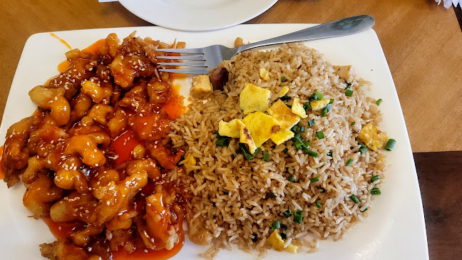 Ejército 444-500, Arequipa 04017