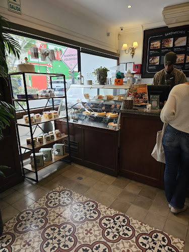 La Mora Pastelería & Café - Gastronomía y hostelería