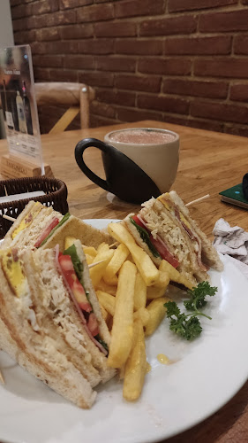 Opinii despre Sofá Café Magdalena în Magdalena del Mar - Gastronomía y hostelería