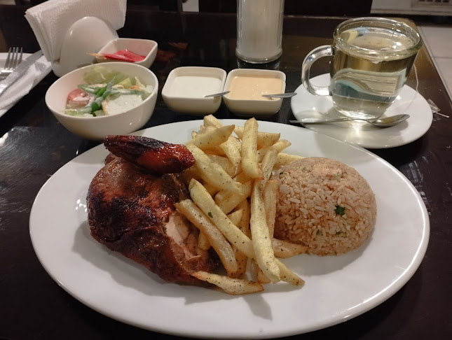 Opinii despre COZY POLLERIA în Huancayo - Gastronomía y hostelería