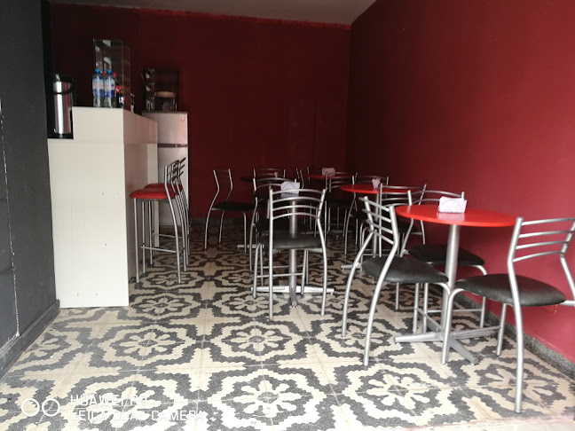 Fuente De Soda Y Hamburguesería " Riko's "