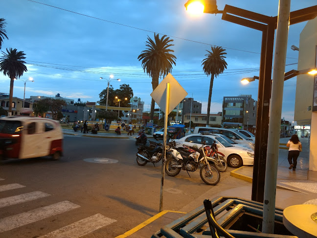 Barucci (turistas) - Camaná