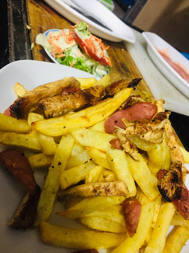 Rikys Burger Grill - Tambo Grande