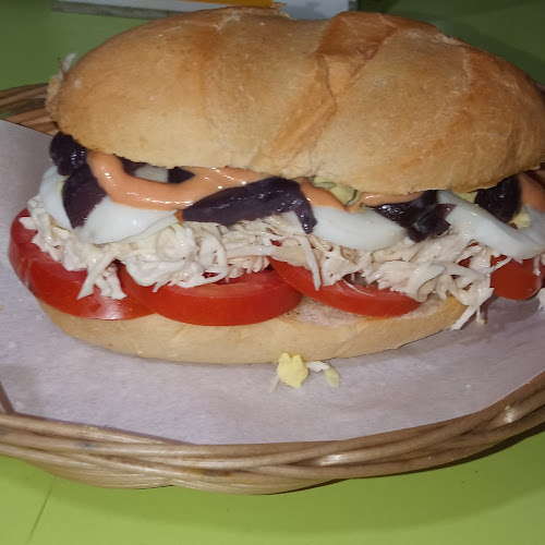 15118, AV. Miguel Grau 121, Puente Piedra