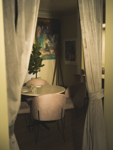 Curador Wine Bar & Shop - Gastronomía y hostelería