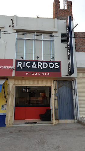 Opinii despre Pizzeria Ricardos în Characato - Gastronomía y hostelería