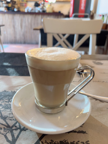 C/ Ana Mª Matute Ausejo, 33, Gracia, 08024 Barcelona, España