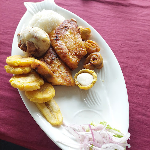 Opinii despre Recreo Turistico Restaurant PERLAWASI în Cajamarca - Gastronomía y hostelería