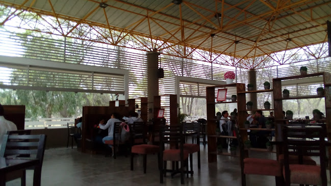 R9F8+6CP, Piura 20009