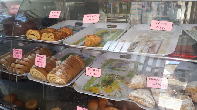 Opinii despre Cafeteria Pasteleria Chimbote în Huaraz - Gastronomía y hostelería