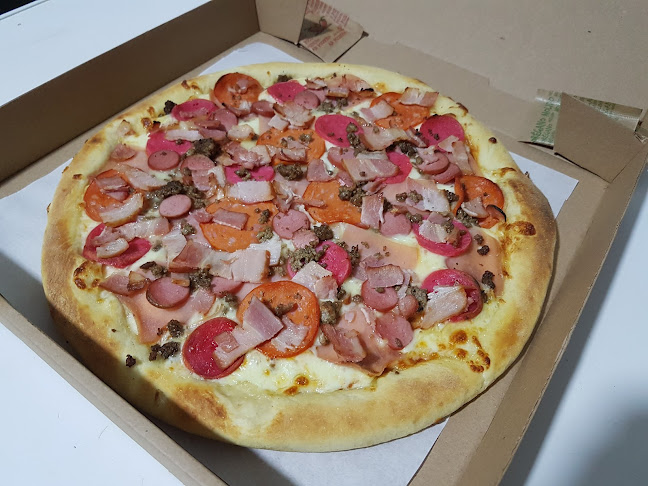 Opinii despre PEPPERONI PIZZA CLUB (Canta Callao) în Callao - Gastronomía y hostelería