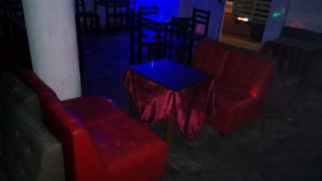 Opinii despre Swin Pub - Restobar în Villa EL Salvador - Gastronomía y hostelería