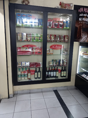 Opinii despre Pastelería Heladería SADELI în Mariano Melgar - Gastronomía y hostelería