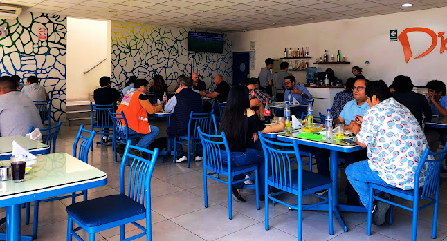 Restaurante | D'komer | Desayunos, Almuerzos, Pescados y mariscos, Buffet