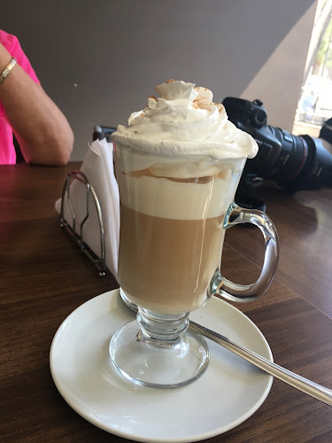 Opinii despre Dalmacia în Yanahuara - Gastronomía y hostelería