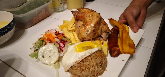 Restaurant Polleria Camu Camu - Gastronomía y hostelería