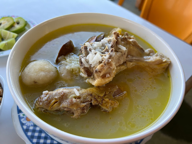 Caldos de Gallina de Mamá María