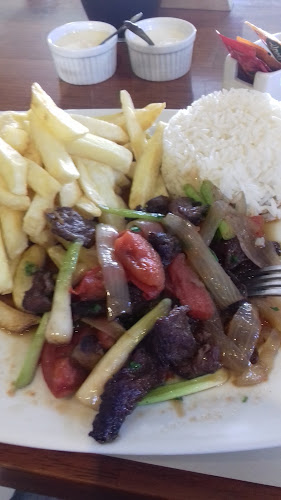 Pollería "Viva Chicken” - Huacho