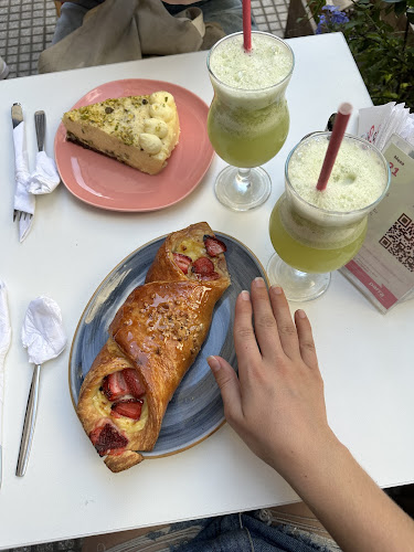 Comentarii opinii despre Sasha Pasteles