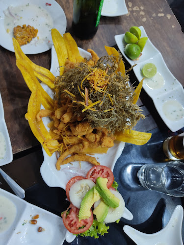 Comentarii opinii despre Cevichería La Masia