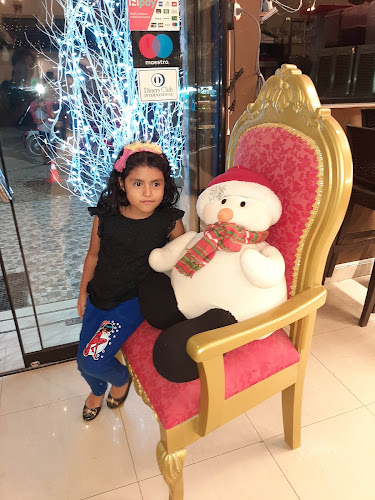 Pollería Chio's - Gastronomía y hostelería