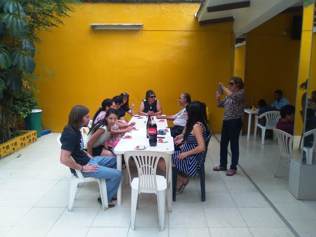 Comentarii opinii despre "Polleria Roly Pollito Quillabambino"