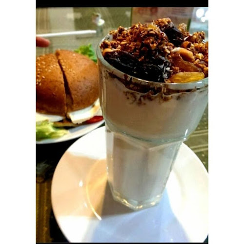 Restaurant & Tienda Vegetariana VILLA NATURA - Gastronomía y hostelería