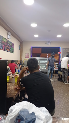 Opinii despre La Esquina Del Movimiento by Rosmery în Callao - Gastronomía y hostelería
