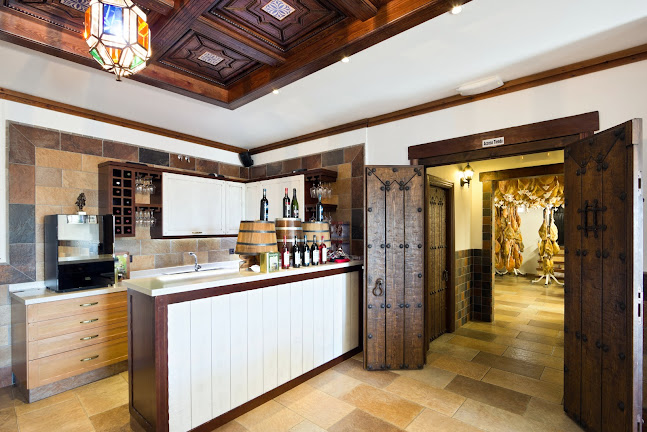 Tienda Maruja - Jamones de Trevélez y productos Alpujarreños - Trevélez