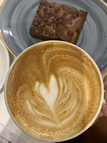 Sasha Pasteles - José Leonardo Ortiz