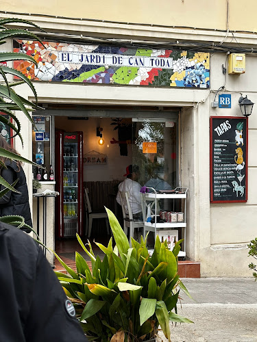 C/ Ana Mª Matute Ausejo, 33, Gracia, 08024 Barcelona, España