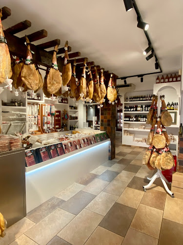 Tienda Maruja - Jamones de Trevélez y productos Alpujarreños - Gastronomía y hostelería