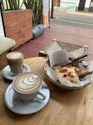 Opinii despre Puku Puku Narciso în Lima - Gastronomía y hostelería